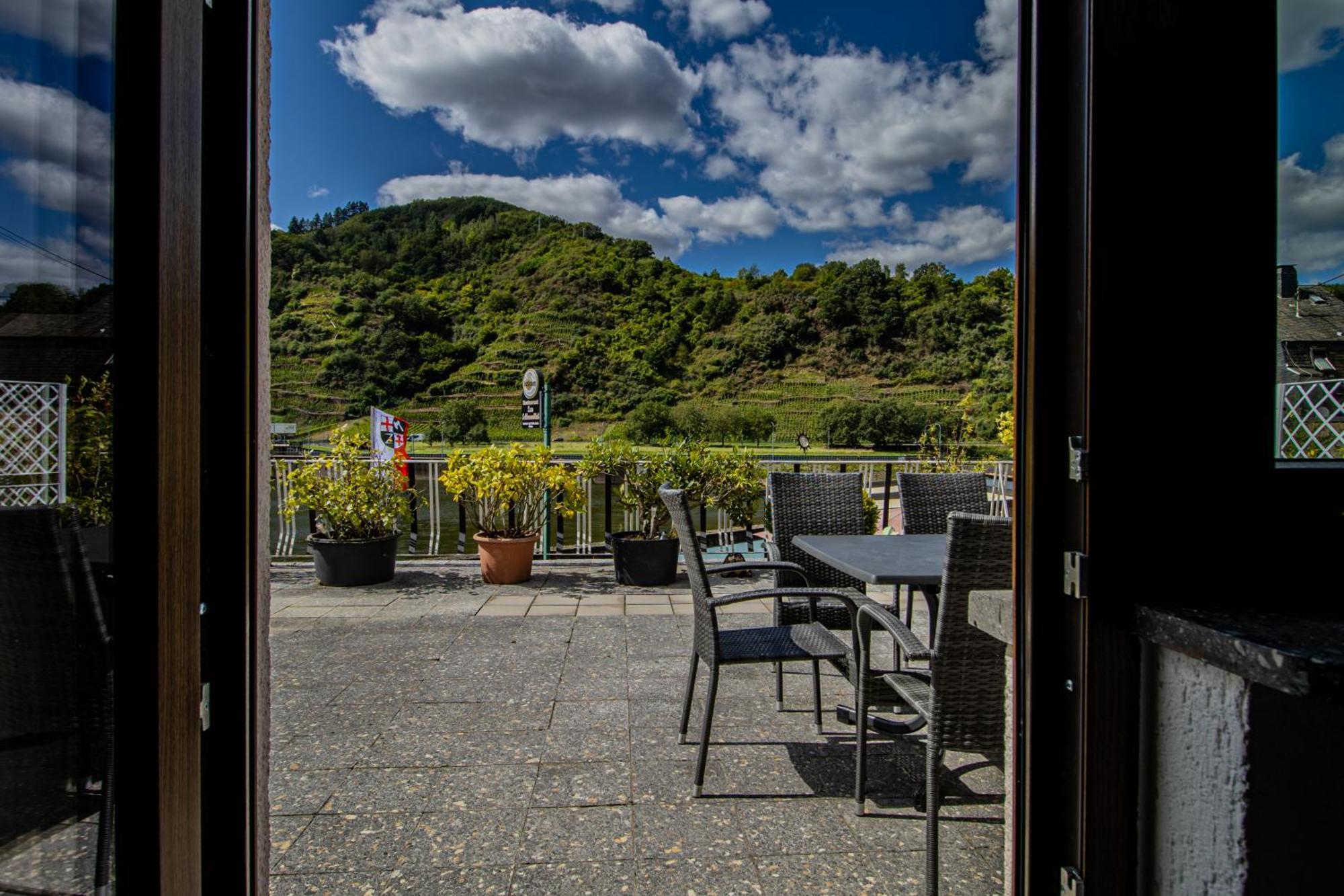 Exklusive Moselidylle: Fewo Mit Traumhaftem Staustufenblick, Netflix, Terrasse Neef Exterior foto